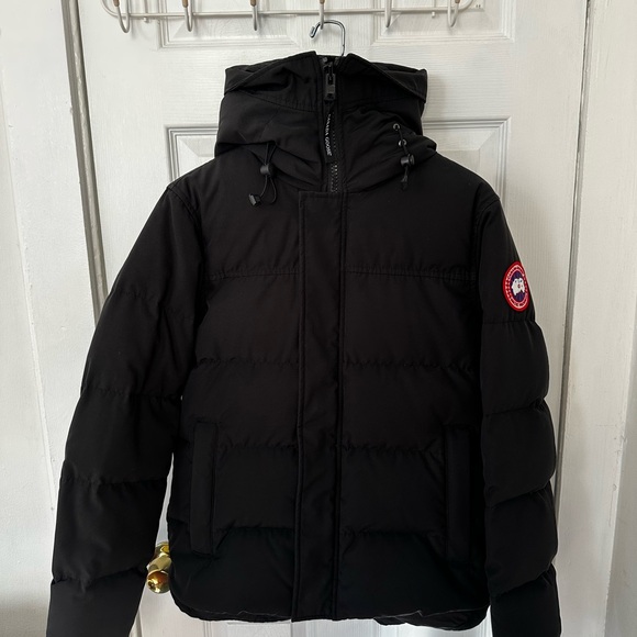 Canada Goose MacMillan Black Puffer Jacket with Hood and Front Zipper - Picture 2 of 8